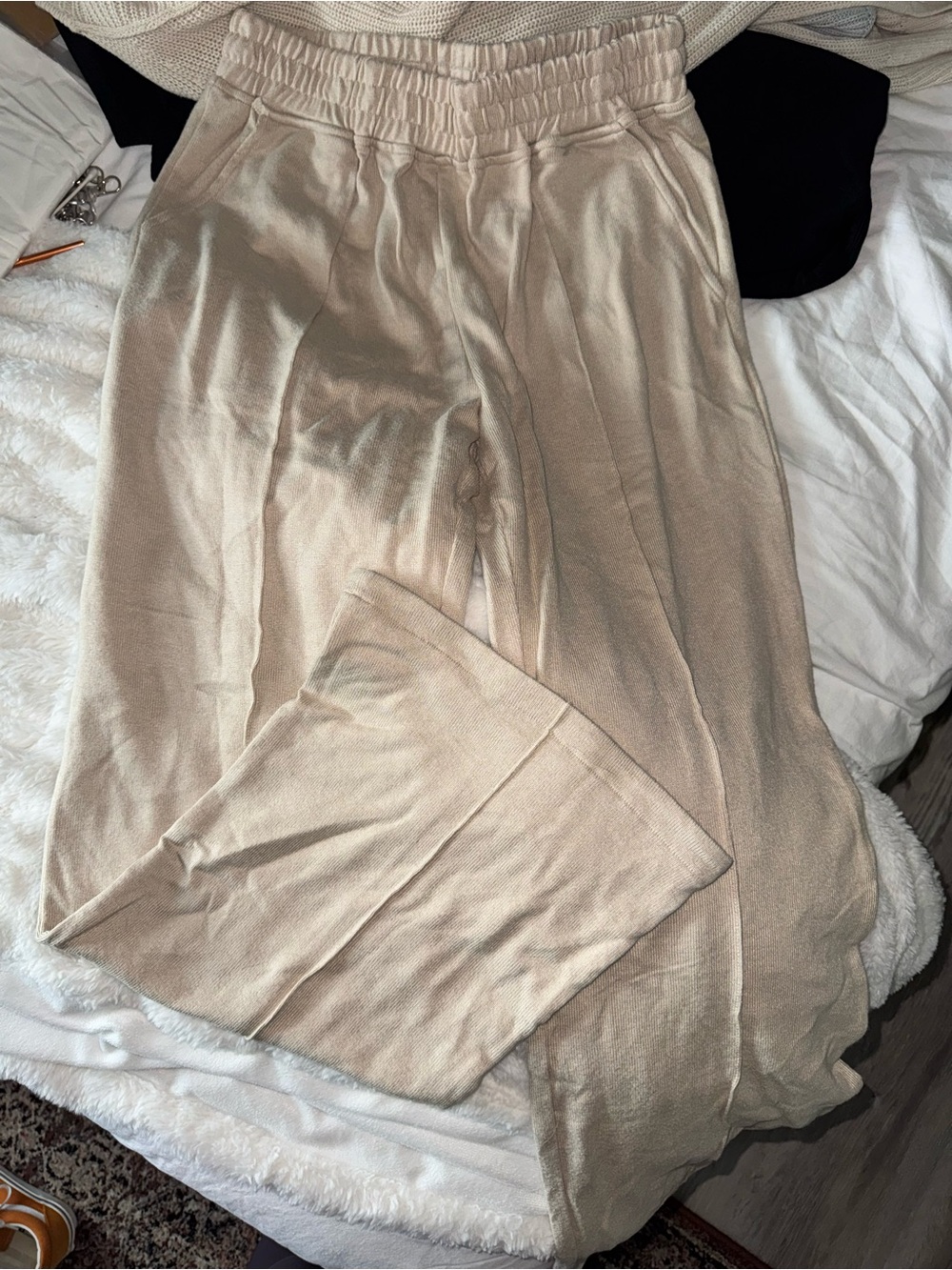 Klassy Network Ribbed Lounge Pants in Beige Cream